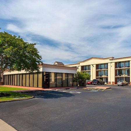 Days Inn By Wyndham Hampton Near Coliseum Convention Center Exterior foto